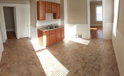 1st image of 3329A N 1st St