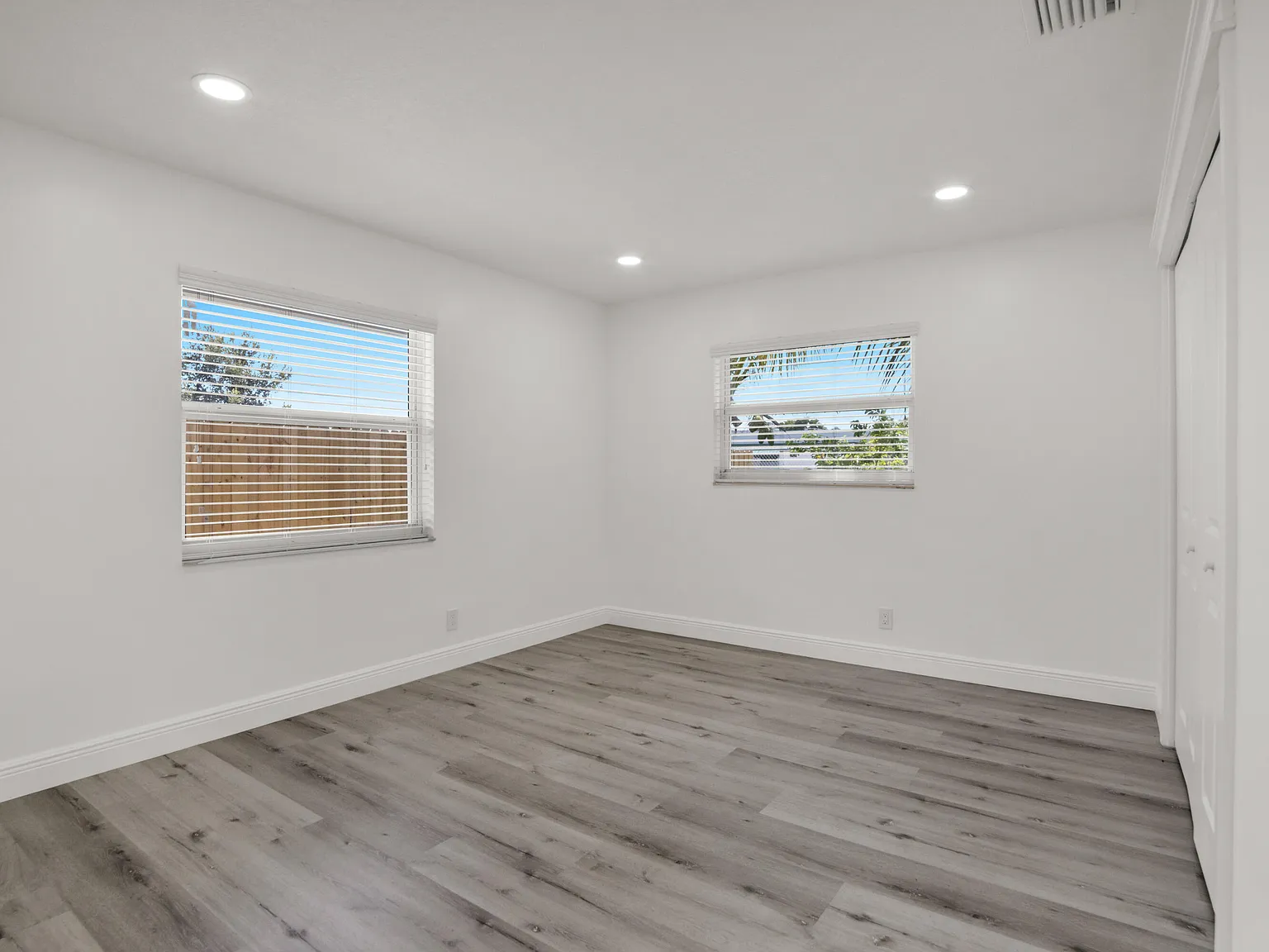 2 bed, 1.0 bath, 900 sqft, $2,200 — Photo 4
