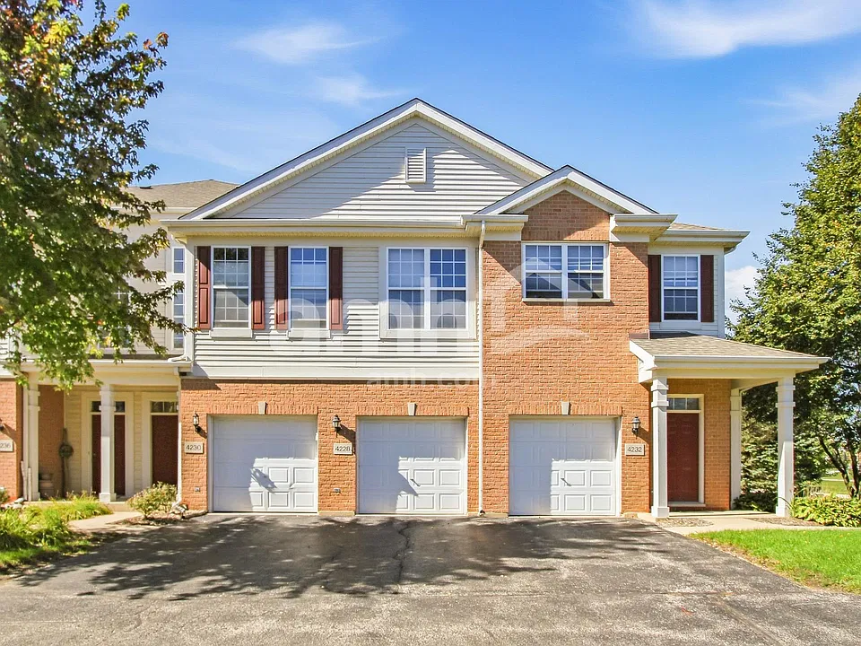 4228 Savoy Ln
