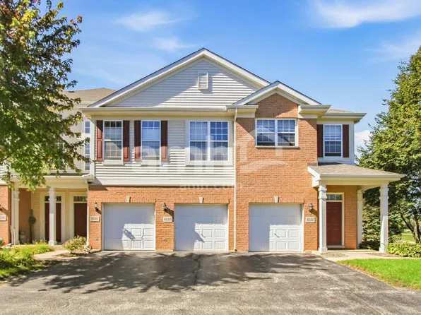 4228 Savoy Ln, McHenry, IL 60050