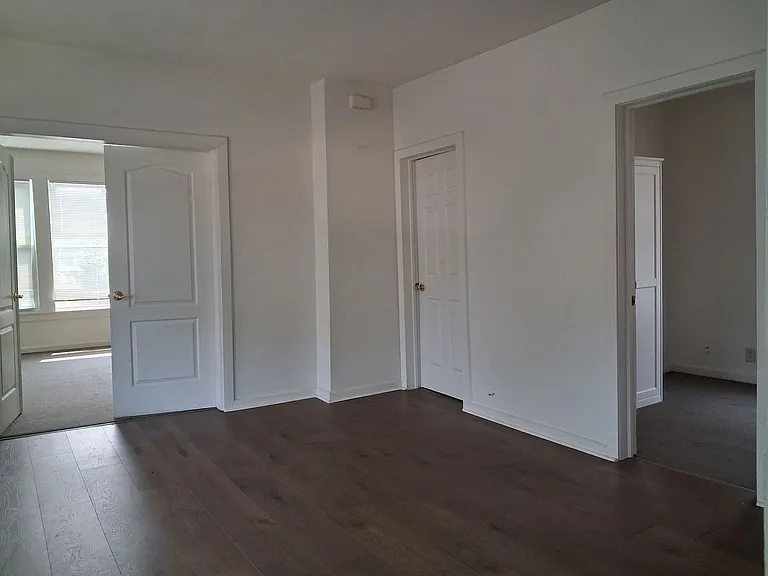 2302 W Vine St — Photo 6