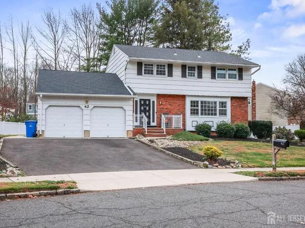 42 Norman Ln, Old Bridge, NJ 08857