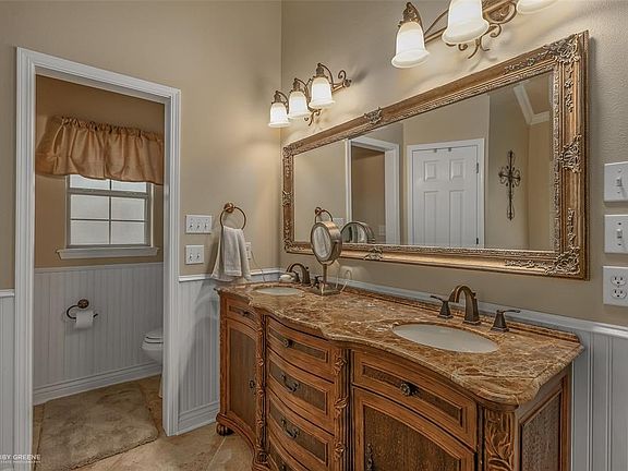 4th image of 268 Melissa Ln