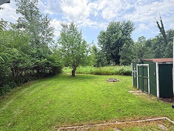 5th image of 19-21 Woodhaven Dr E