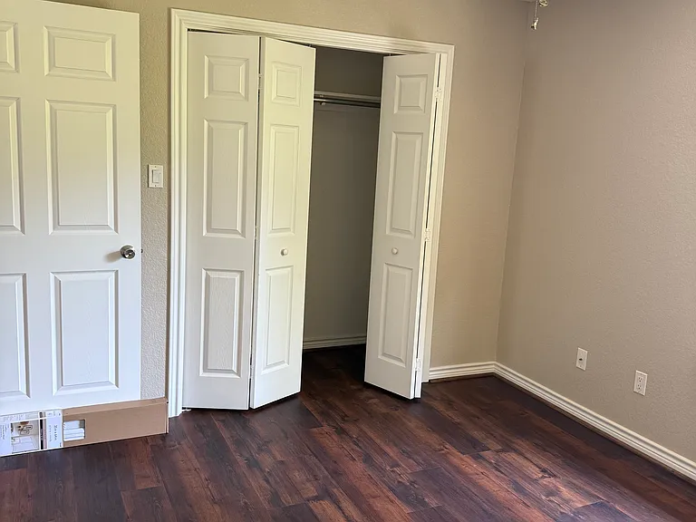 405 E McDonald St #1 — Photo 4