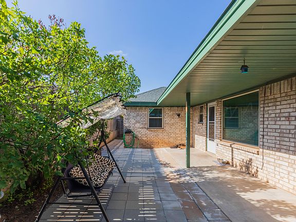 5th image of 1324 Montclair Dr