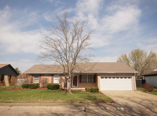 8866 Arcadia Dr, Newburgh, IN