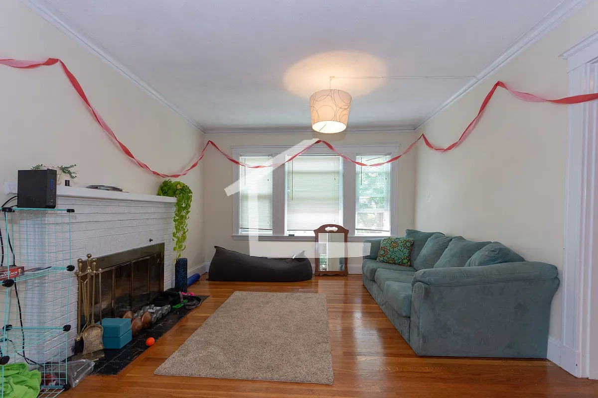 Building Photo - 64 Greycliff Rd #2
