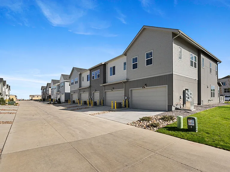Sky Ranch Rentals — Photo 77