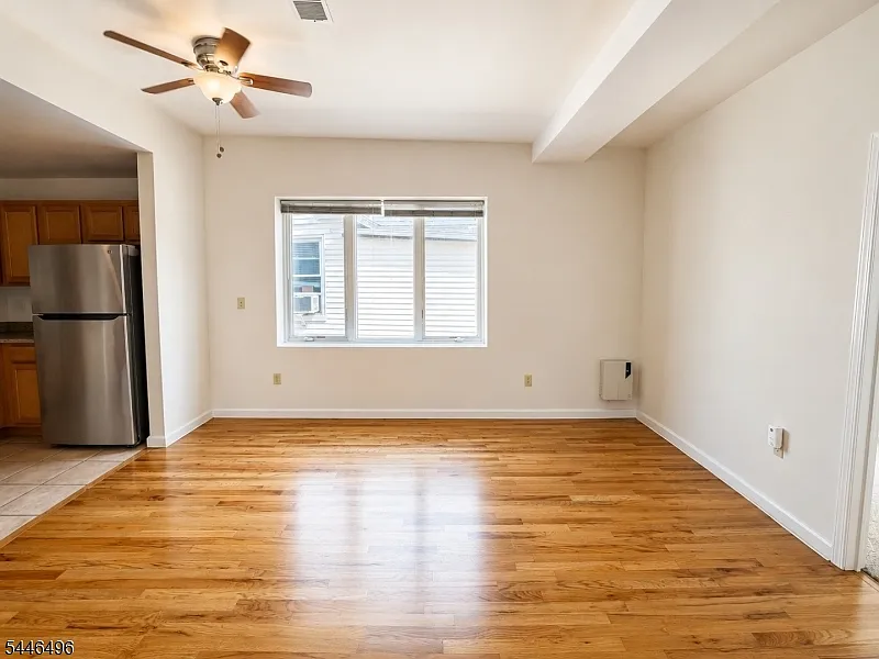 1 bed, 1.0 bath, $1,925 — Photo 2