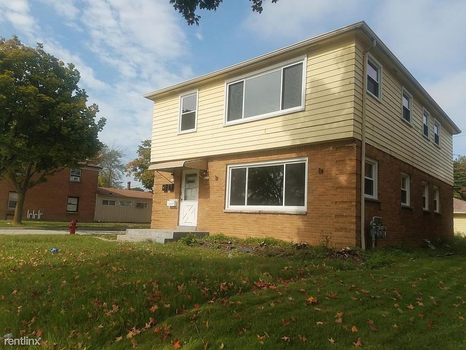 1st image of 8634 W Capitol Dr