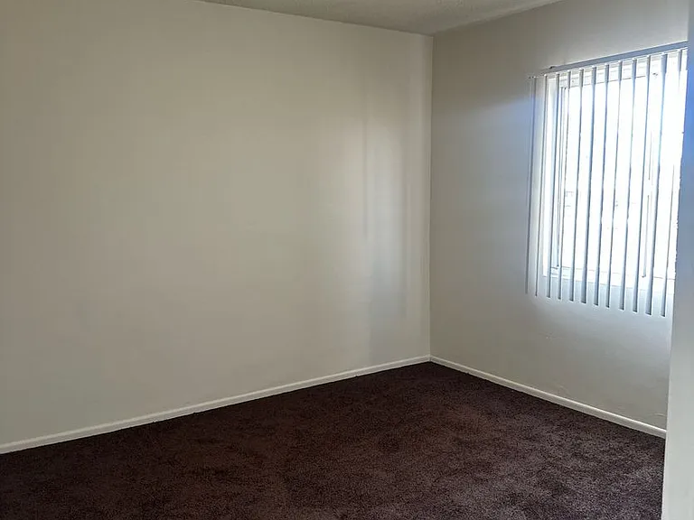 Ponderosa Apartments — Photo 8