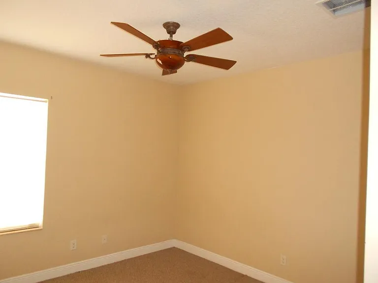 1221 SE Navajo Ln — Photo 15