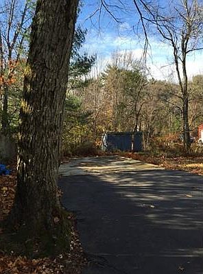 2nd image of 76 Mill St