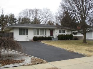 29 Copperbeech Rd, Saint James, NY 11780