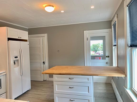 Kitchen with lake view