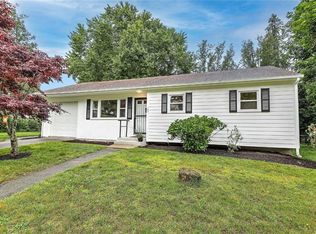 153 Fatima Dr, Warren, RI 02885