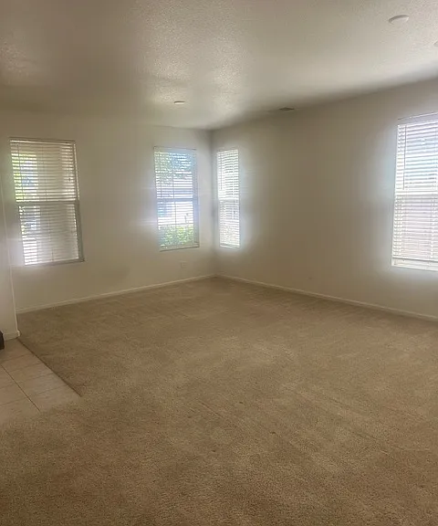 3675 Higgins Ave — Photo 7