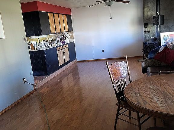 4th image of 609 Meadow Crest Dr