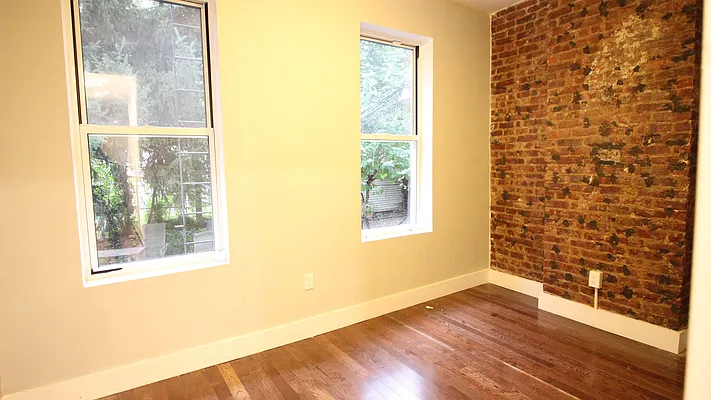 Rented by True Real Estate Group | media 19