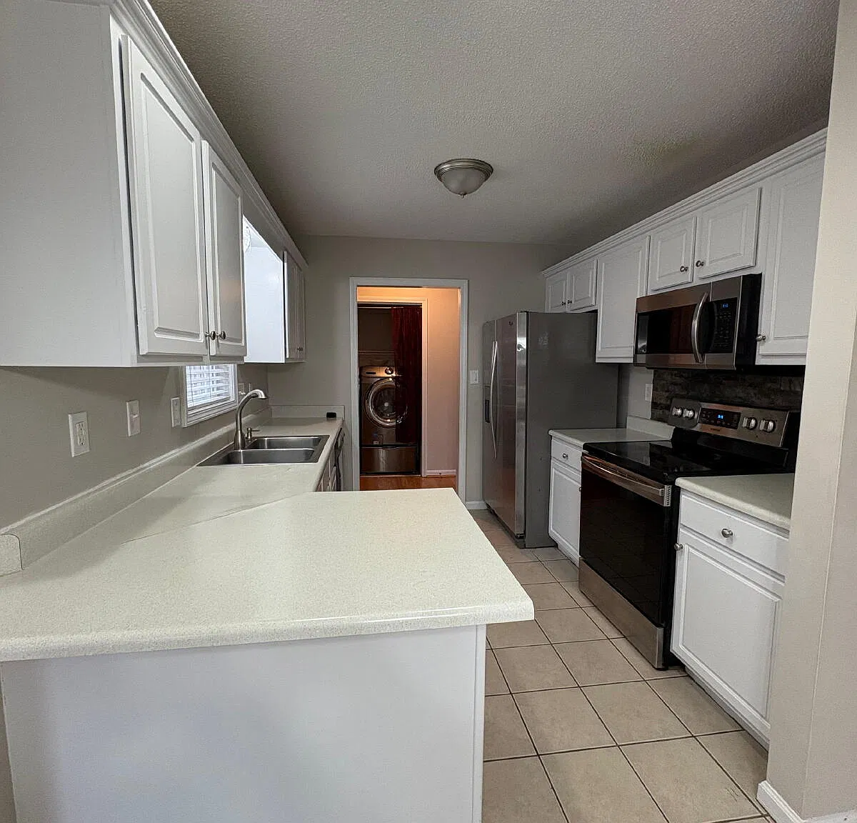 4 bed, 2.5 bath, 1607 sqft, $1,850 — Photo 4
