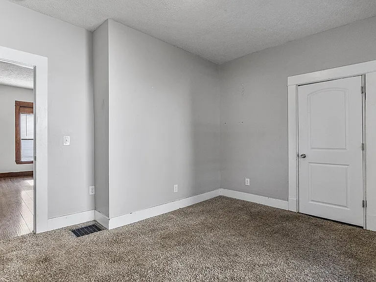 851 Park St SW #1 — Photo 8
