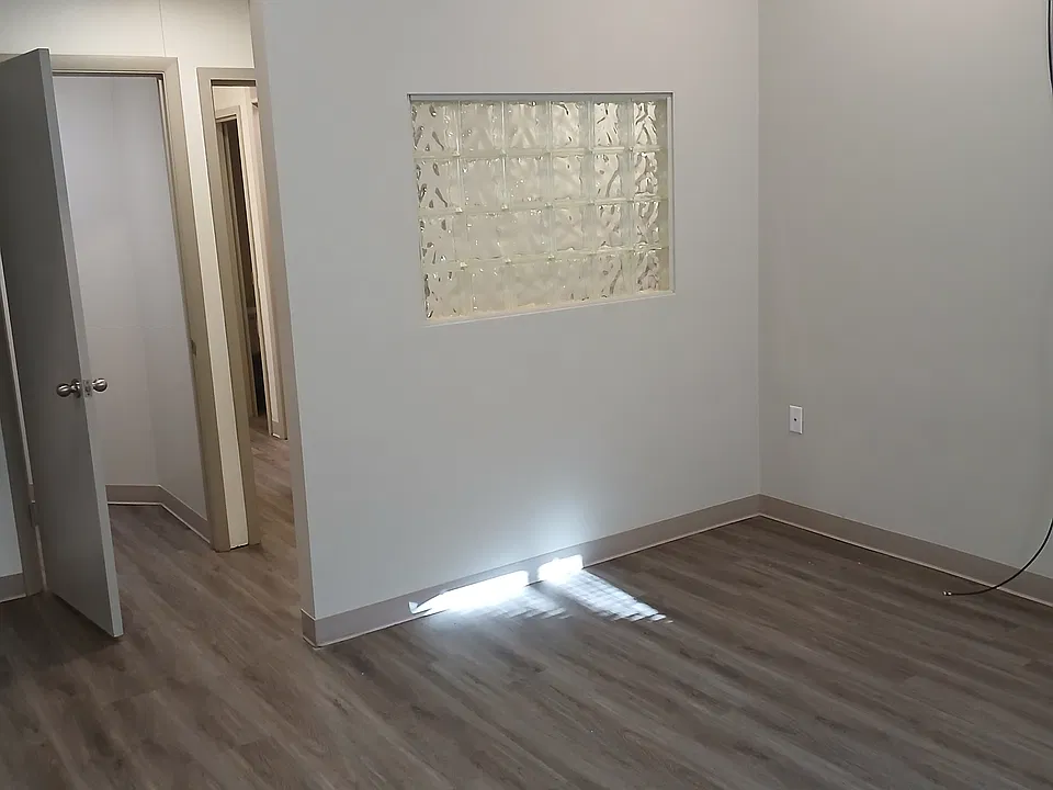 1335 W Main St #3
