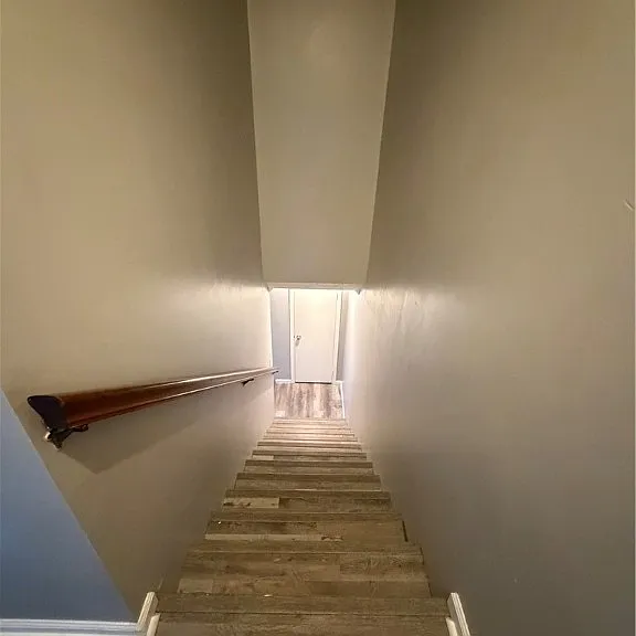 98 Hidden Lake Ct — Photo 16