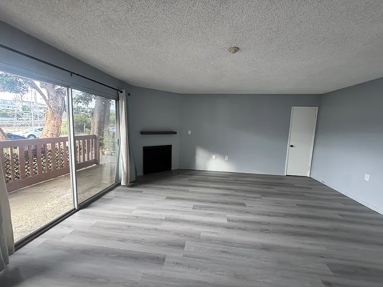1224 Agate St #4 — Photo 3