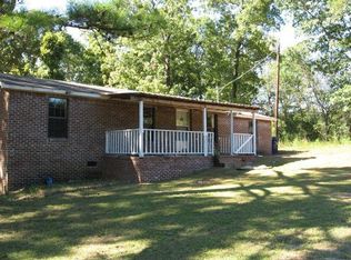 3131 Sardis Lake Dr, Batesville, MS 38606