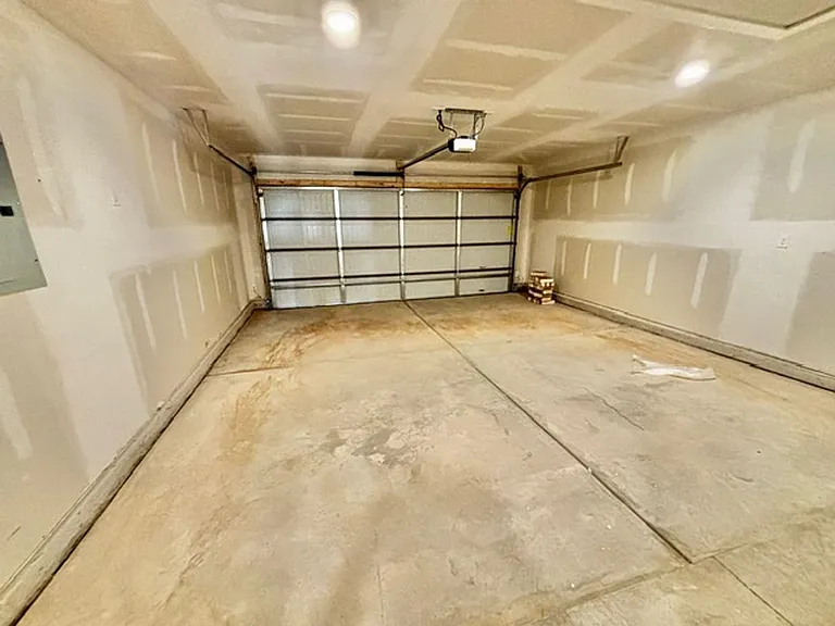 2612 Tiffin Ave — Photo 20