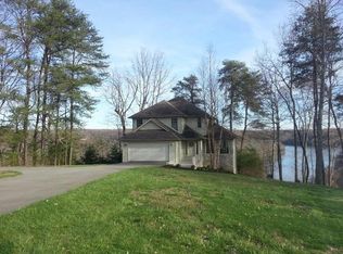 951 Cliffside Dr, Russell Springs, KY