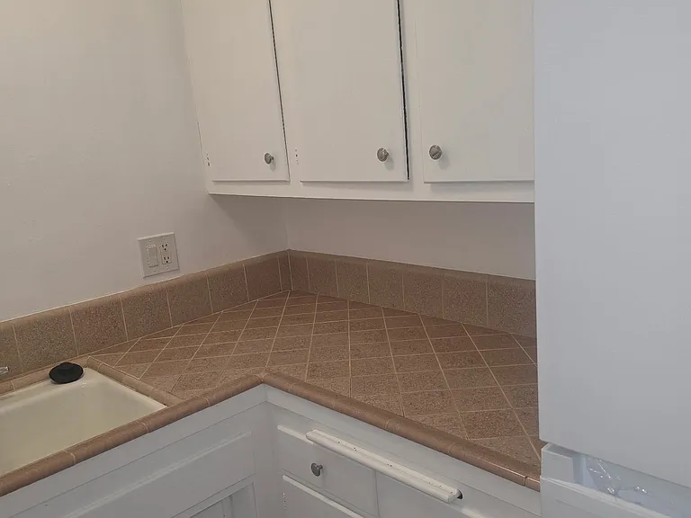 931 S Trident St #B — Photo 6