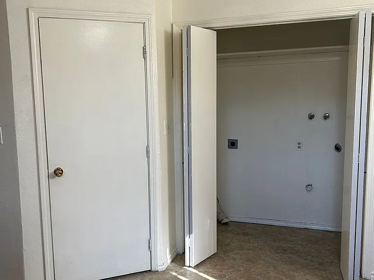 1415 W Yakima Ave — Photo 6