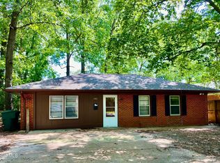 1902 E 9th St, Greenville, NC 27858