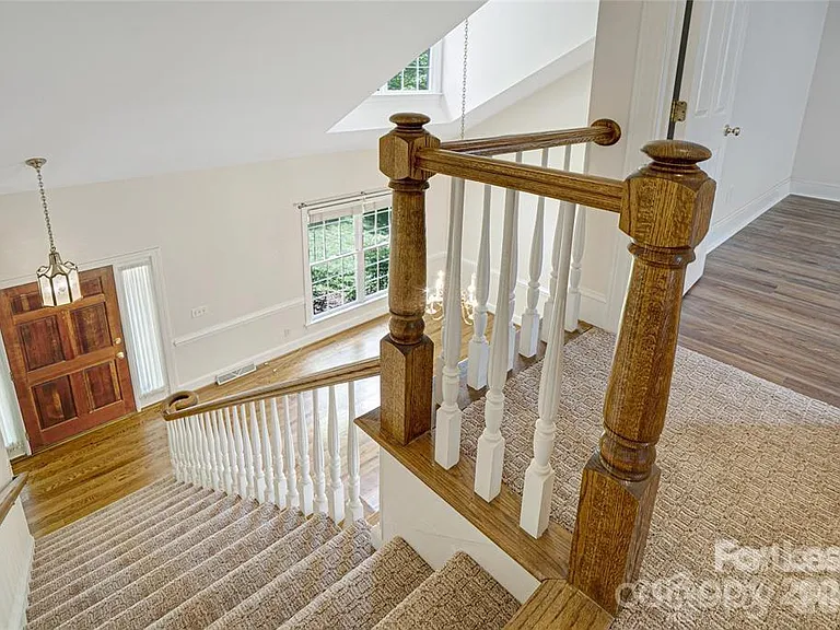 112 McConnell Dr — Photo 32