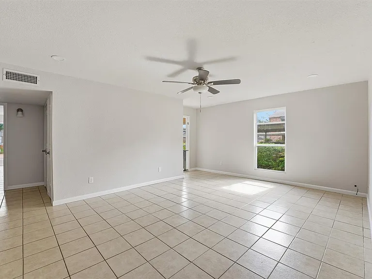5667 Birchmont Dr #F — Photo 5
