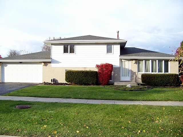 1st image of 8924 167th St