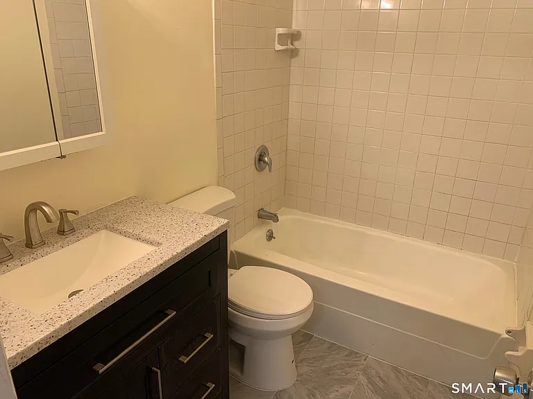 12 Irving Pl #A — Photo 6