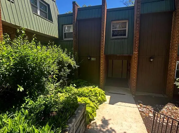 511 Meadowview Ln #511, Mont Clare, PA 19453