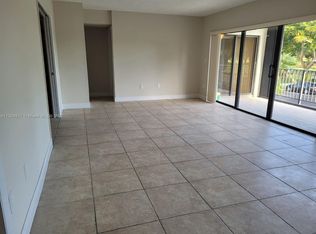 14201 SW 66th St APT 102, Miami, FL 33183