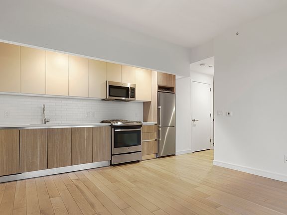 3rd image of 42-20 24th St APT 10A