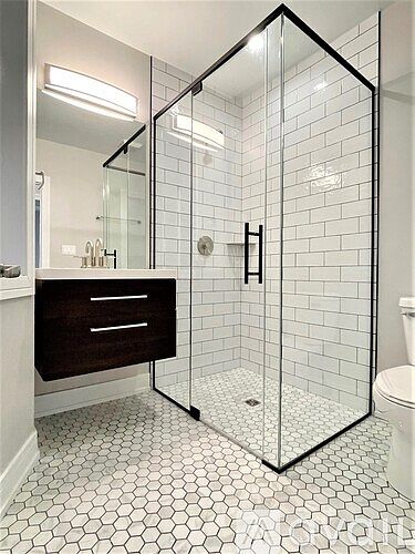 1st image of 1455 W Farragut Ave #1457-2