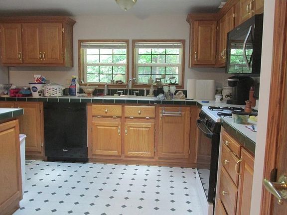 5th image of 9555 Marshall Rd