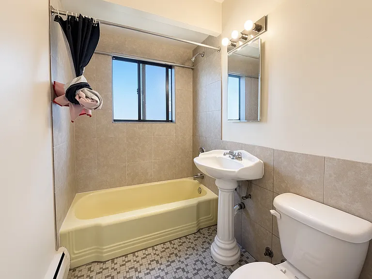 6509 N Winchester Ave #2W — Photo 3
