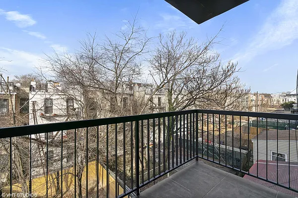 Rented by Venn NY Inc | media 24