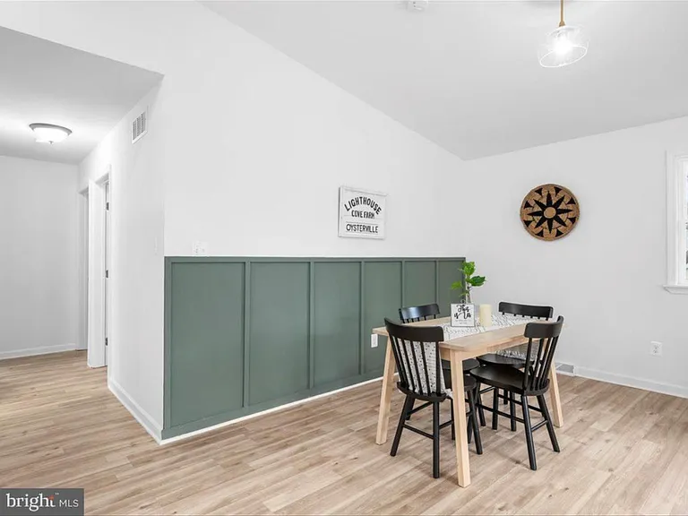 579 West Dr — Photo 18