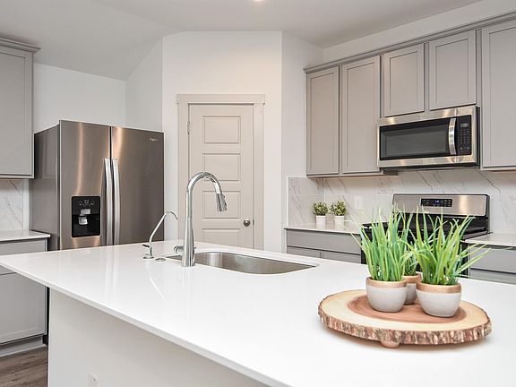 3rd image of 7827 Sleek Flock Ln