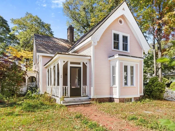 34 Thoreau St Unit 34, Concord, MA 01742