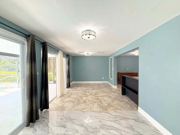 2055 Hyatt Dr — Photo 8